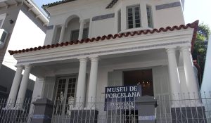 Fachada do Museu de Porcelana